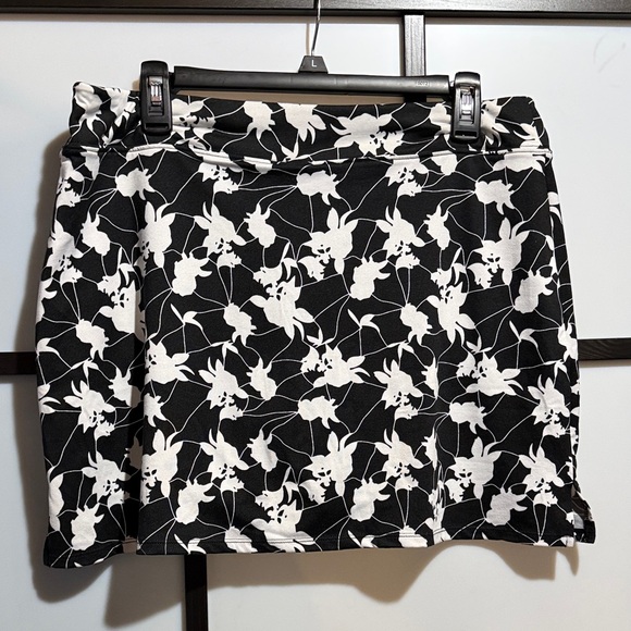Tranquility by Colorado Clothing Black & White Floral Print Mini Skirt - Picture 2 of 3
